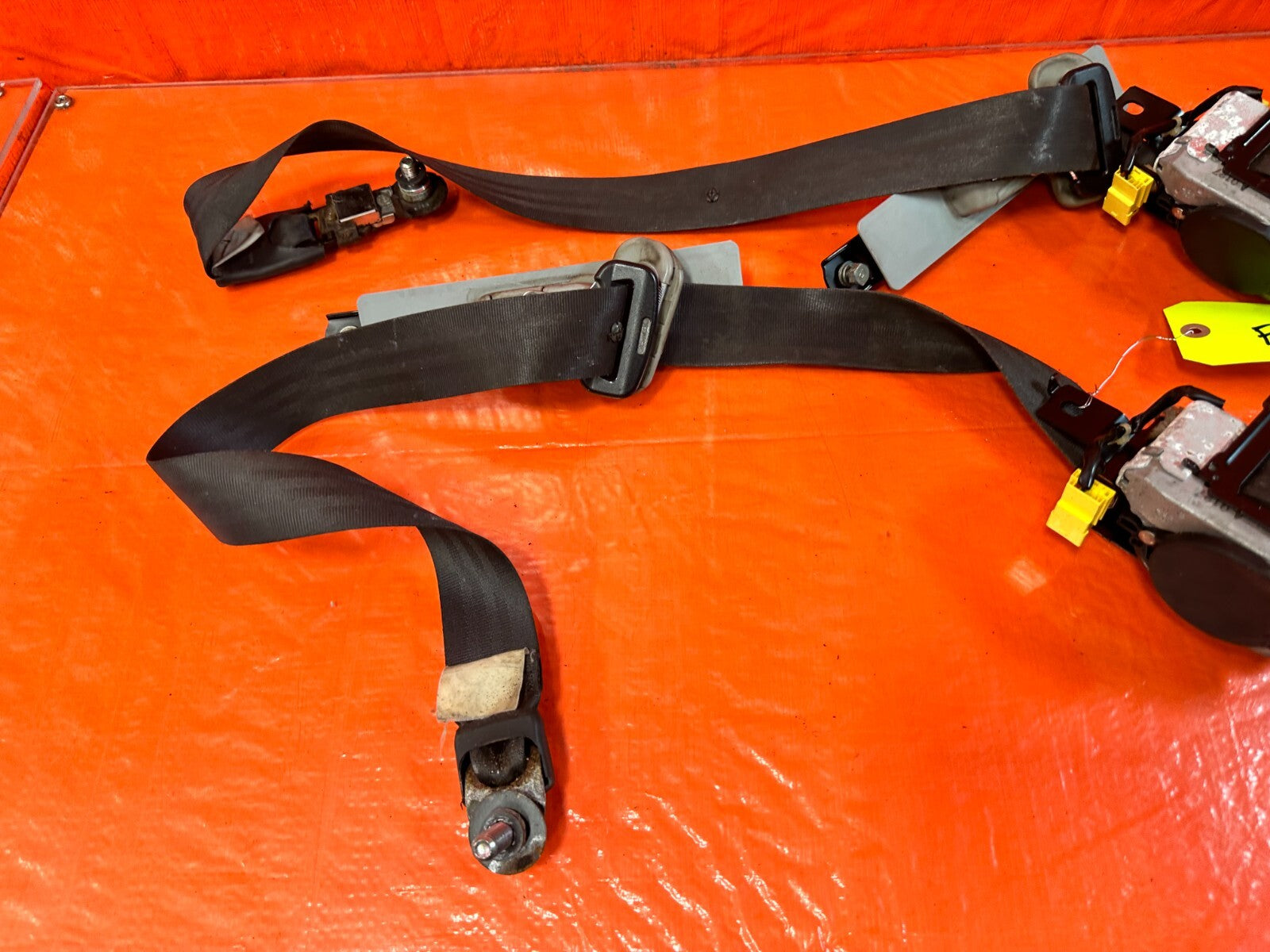 06 08 ACURA TSX   LEFT & RIGHT FRONT SEAT BELTS   DRIVER PASSENGER BLACK OEM 2759