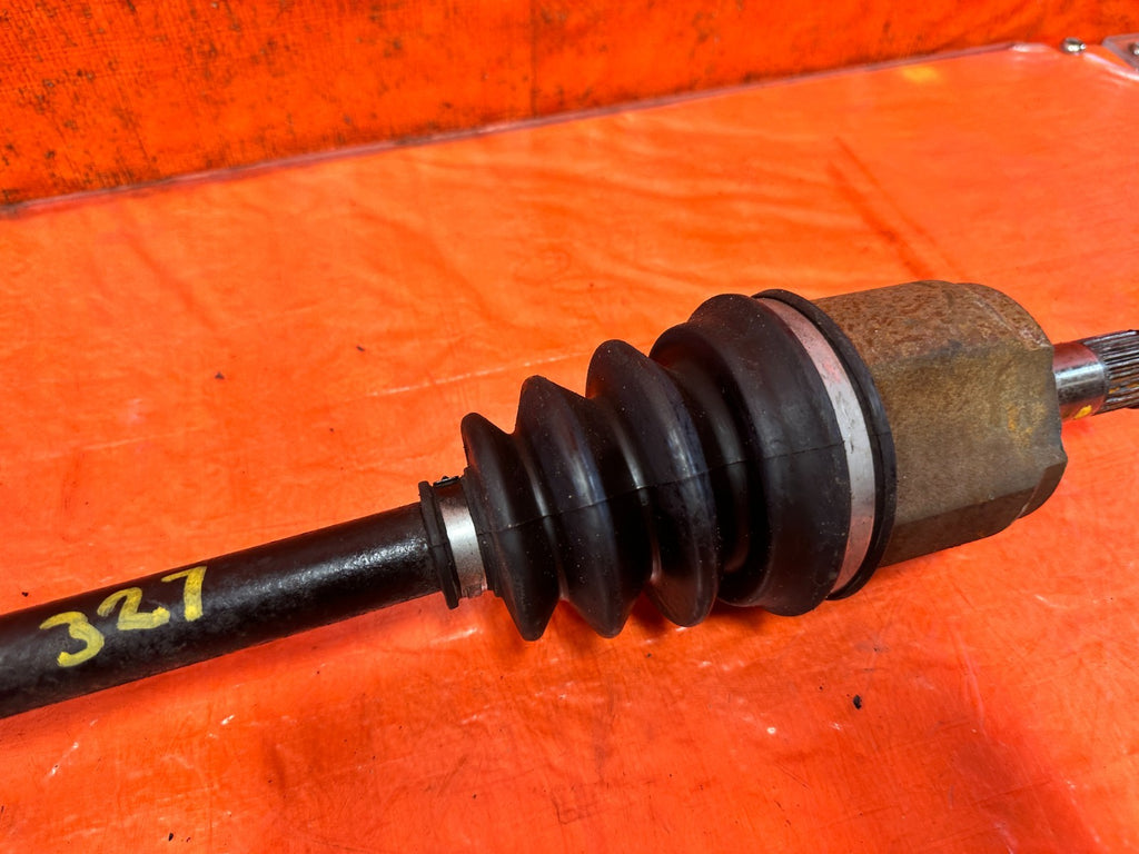 92 95 HONDA CIVIC   D15 D16 D SERIES   SOHC AXLES LEFT AND RIGHT   OEM #32721