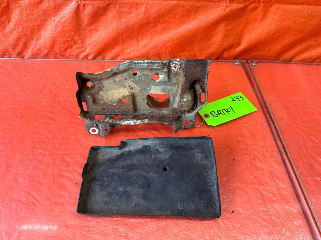 88 91 HONDA CRX   BATTERY TRAY MOUNTING BRACKET W/ PLASTIC TRIM    OEM #2434