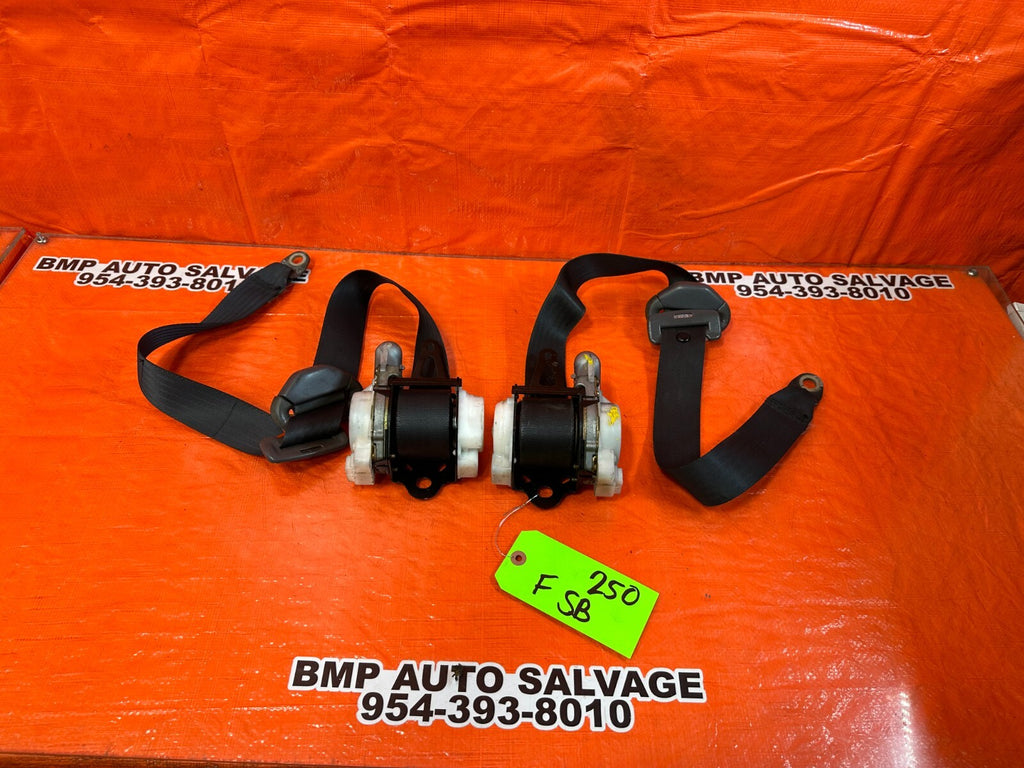 00 01 TOYOTA CELICA LEFT & RIGHT FRONT SEAT BELTS SEAT BELT SET GRAY COLOR OEM0