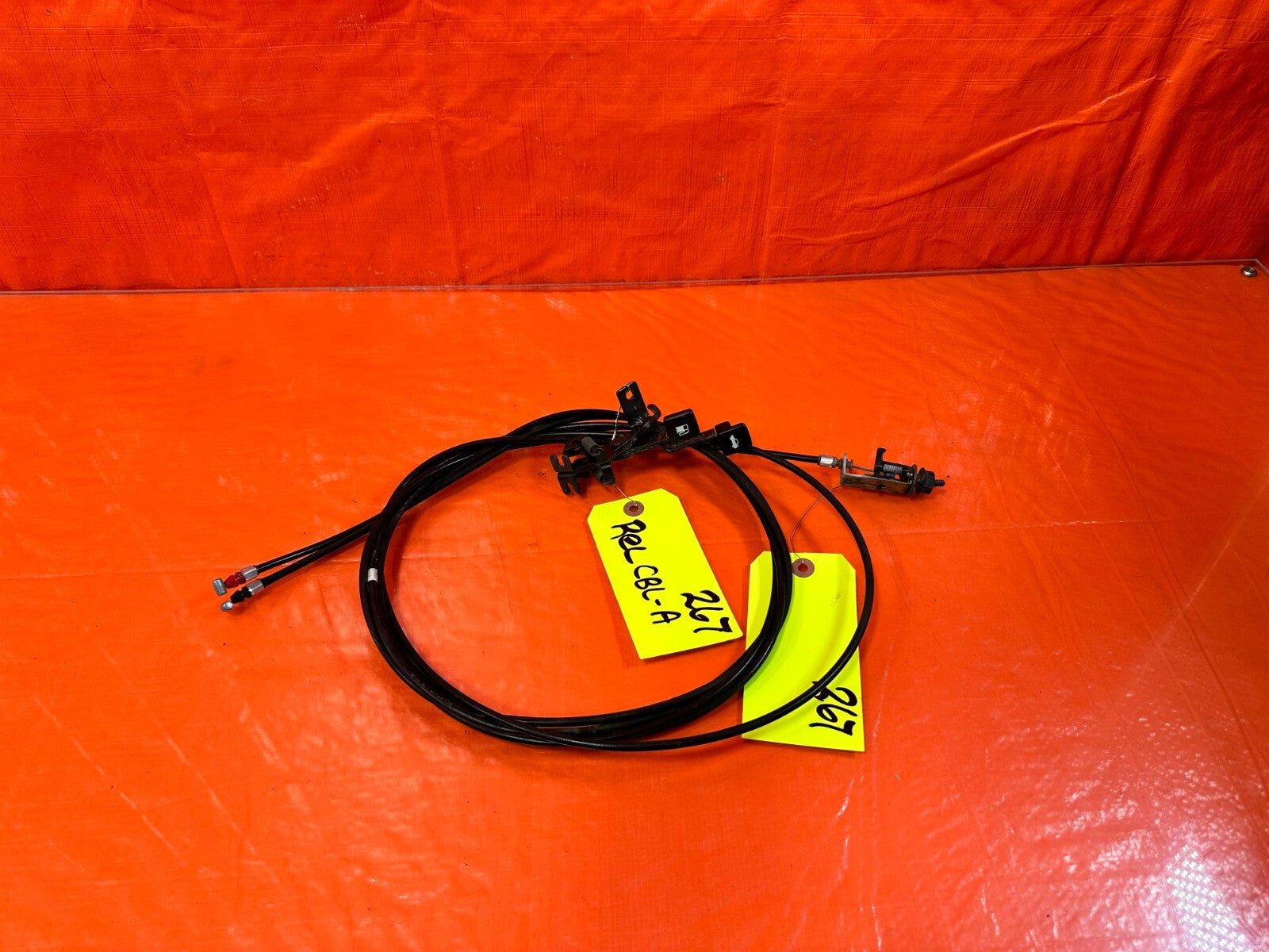 90 97 MAZDA MX 5 MIATA   TRUNK & GASOLINE GAS FUEL RELEASE CABLE WIRE   OEM 2670