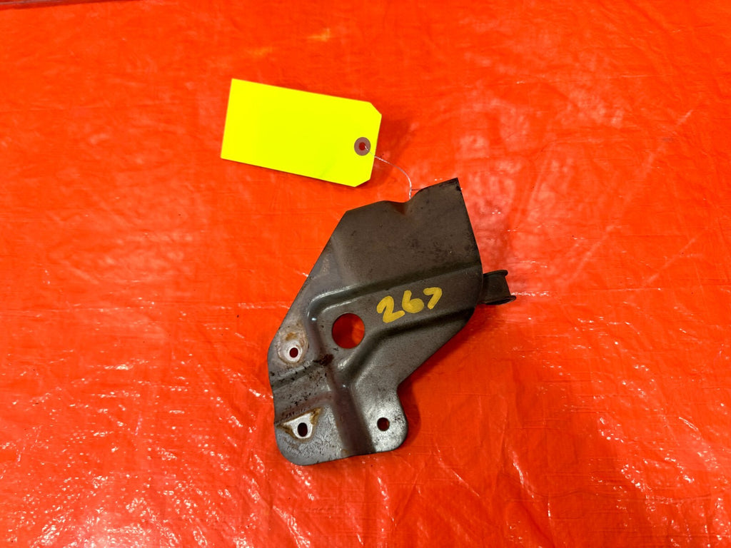 90 93 MAZDA MX 5 MIATA   RIGHT RADIATOR SUPPORT IMPACT COVER BRACKET OEM #2678