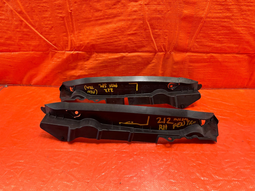 02 04 ACURA RSX   REAR BUMPER COVER LOWER FENDER TRIM LEFT RIGHT   OEM #2128