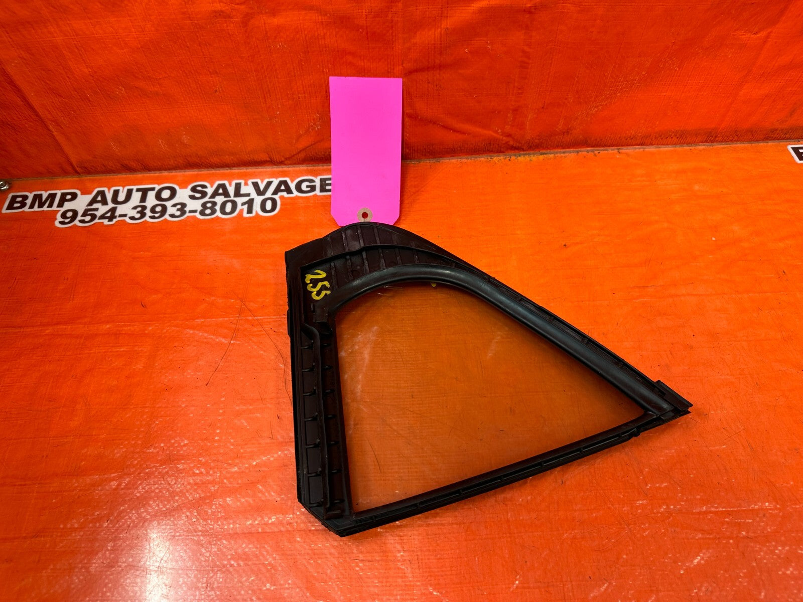 04 08 ACURA TSX   DRIVER LEFT REAR   DOOR VENT GLASS   OEM FACTORY #2557