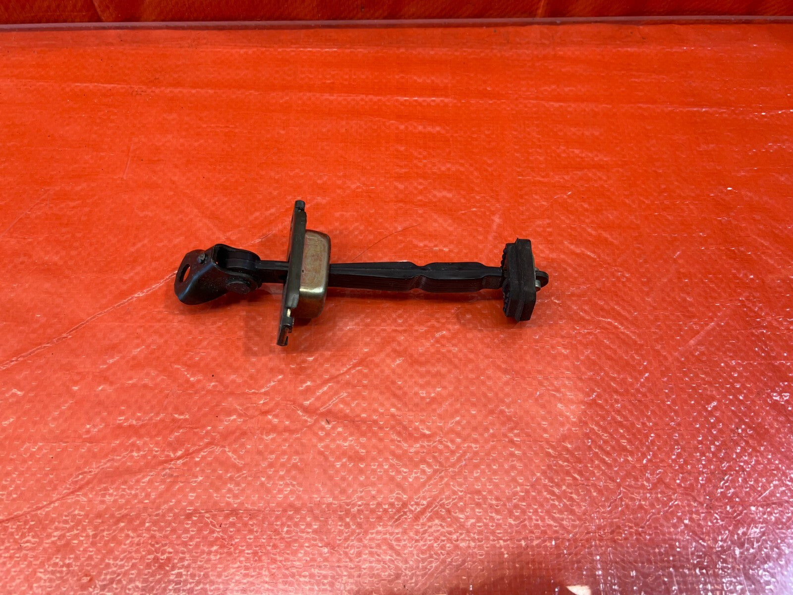 02 06 ACURA RSX   PASSENGER RIGHT   DOOR CHECKER HINGE ARM STOPPER   OEM #1717