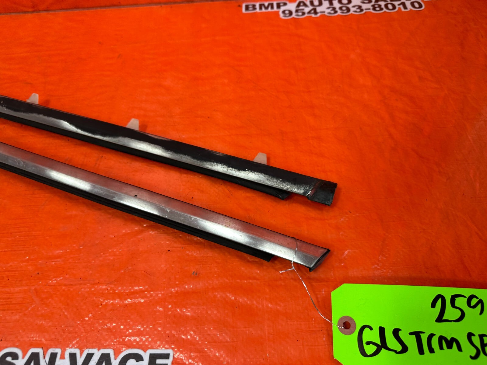 97 01 HONDA PRELUDE   EXTERIOR DOOR WINDOW GLASS TRIM SET LEFT RIGHT   OEM #2595