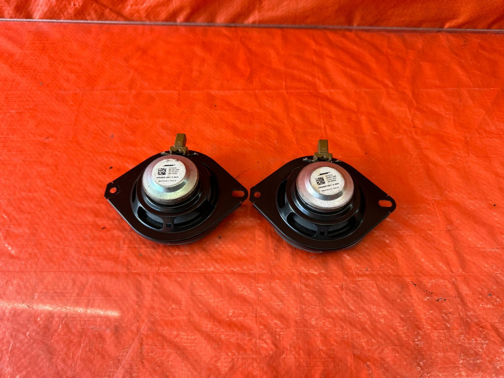 08 15 INFINITI G37 Q60 2D BOSE REAR QUARTER PANEL TRIM SPEAKERS LEFT & RIGHT 1888