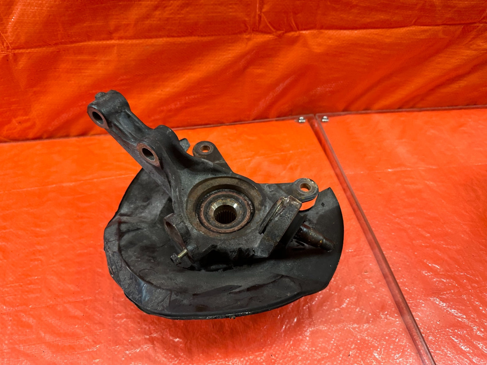 02 03 HONDA CIVIC SI EP3   DRIVER LEFT FRONT SPINDLE KNUCKLE HUB   OEM #18710