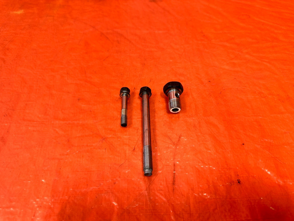 08 15 INFINITI G37 & Q60 COUPE   VQ37VHR POWER STEERING PUMP BOLTS   OEM 3282