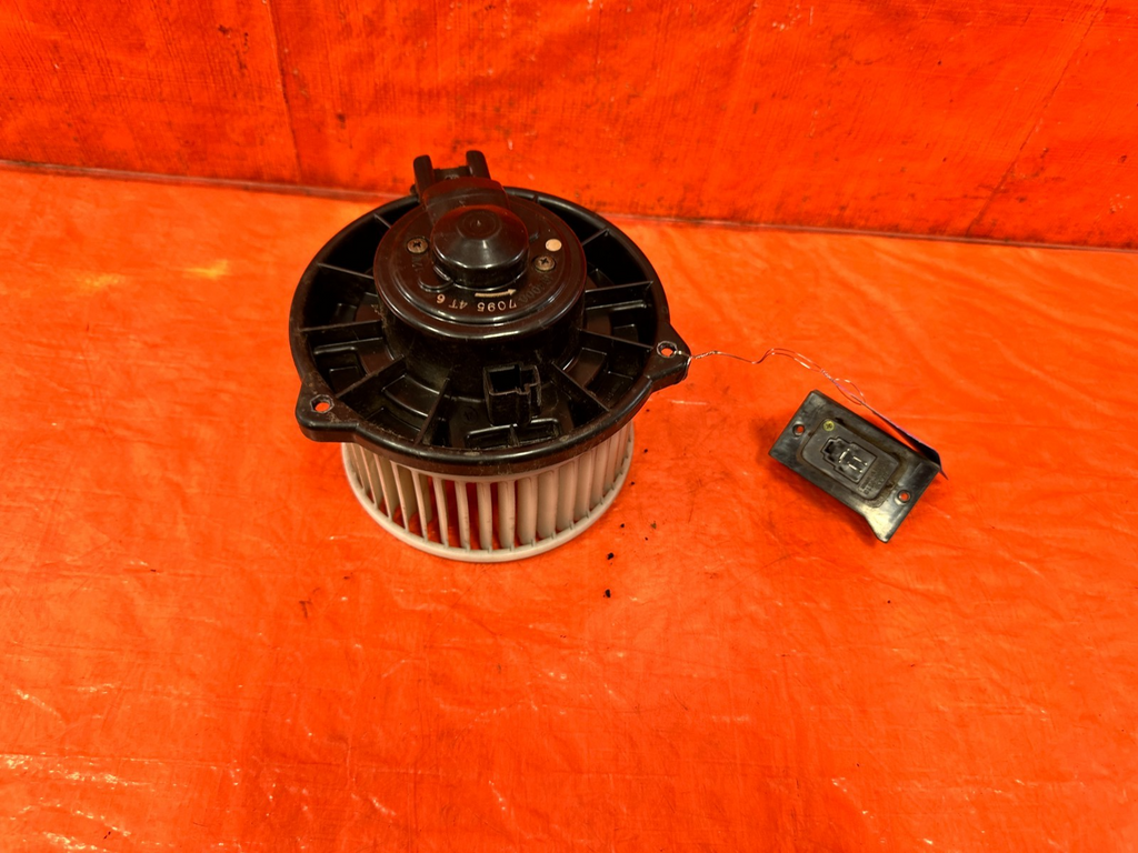 97 01 HONDA CR V CRV   AC BLOWER MOTOR W/ RESISTOR & RELAY   OEM FACTORY 3012