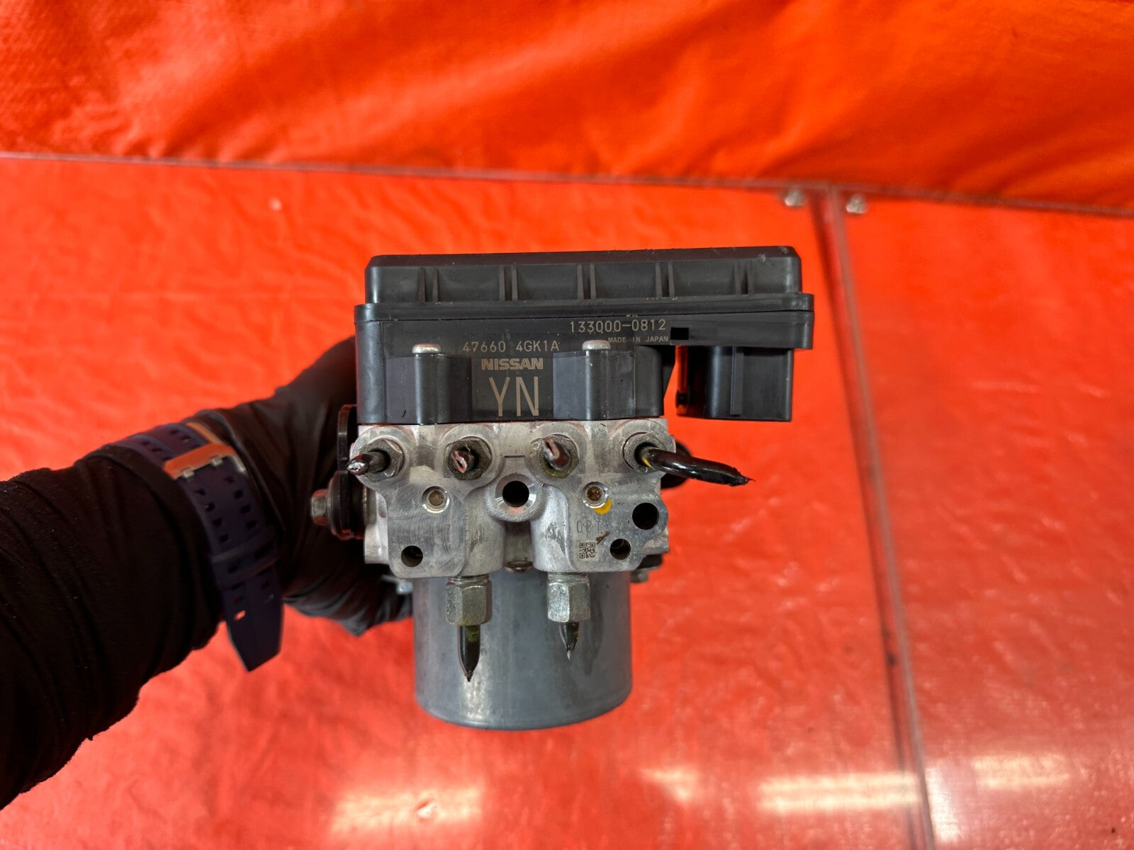 16 17 INFINITI Q50   RED SPORT 400   W/ PRE CRASH ONLY   ABS PUMP MODULE OEM 2224