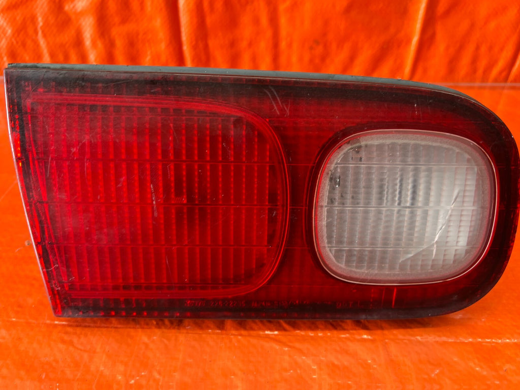 98 01 ACURA INTEGRA SEDAN   DRIVER LEFT   INNER   TAIL LIGHT LAMP   OEM #123 6