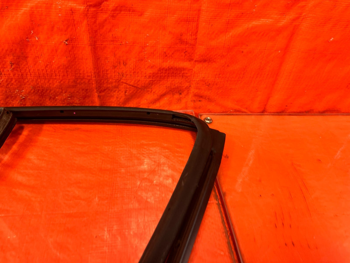 04-08 ACURA TSX - DRIVER LEFT REAR DOOR WEATHER STRIP TRIM SEAL GASKET OEM 3043