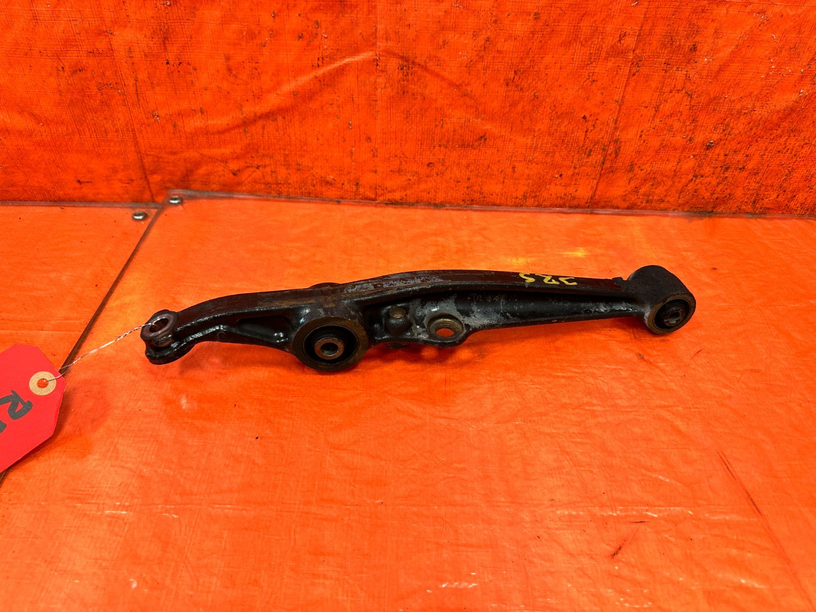 90 91 HONDA CIVIC HATCHBACK   PASSENGER RIGHT FRONT LOWER CONTROL ARM OEM #32512