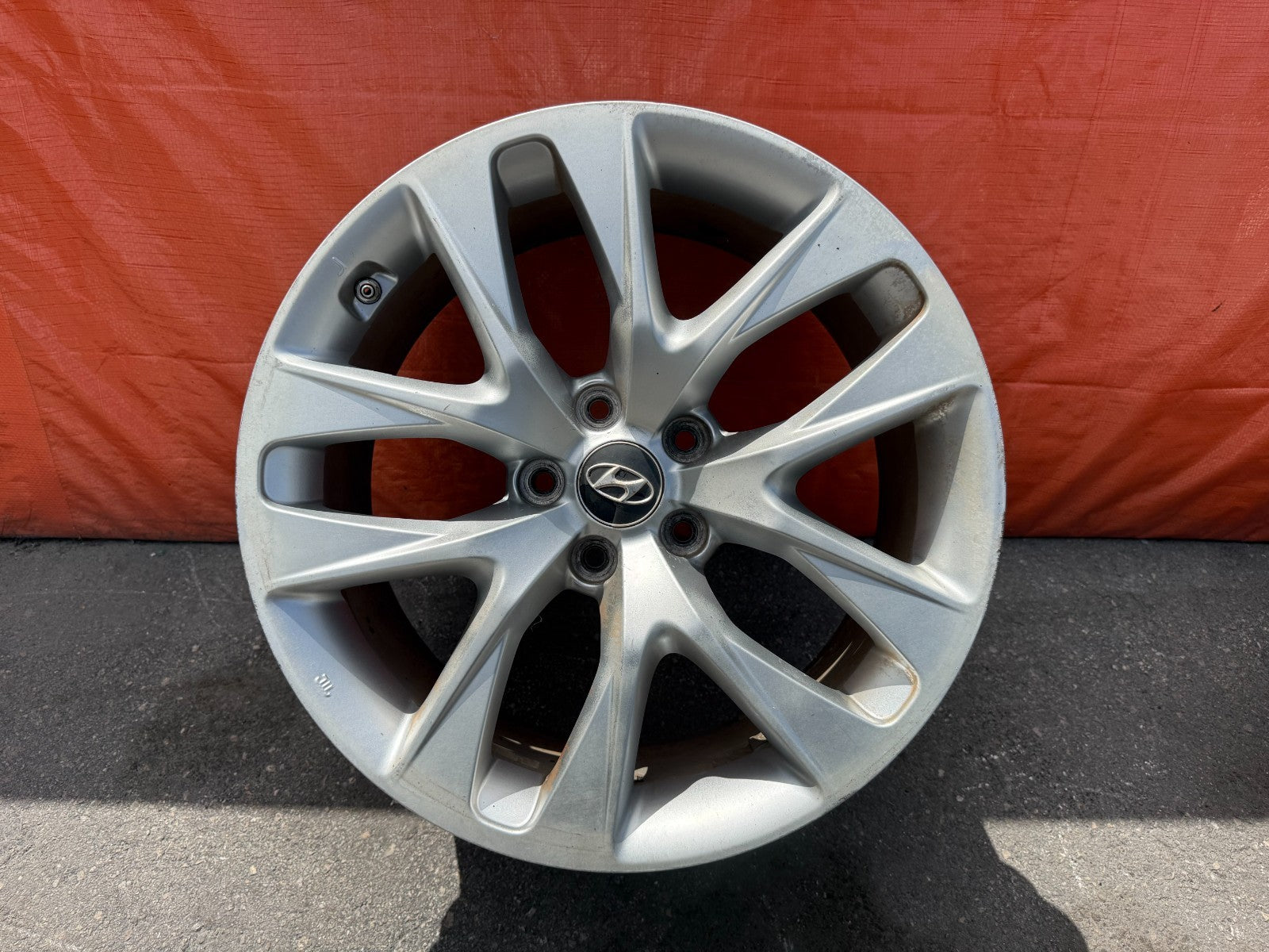 13 16 HYUNDAI GENESIS COUPE  REAR WHEEL RIM 18x8.5 +32   OEM FACTORY #326 30