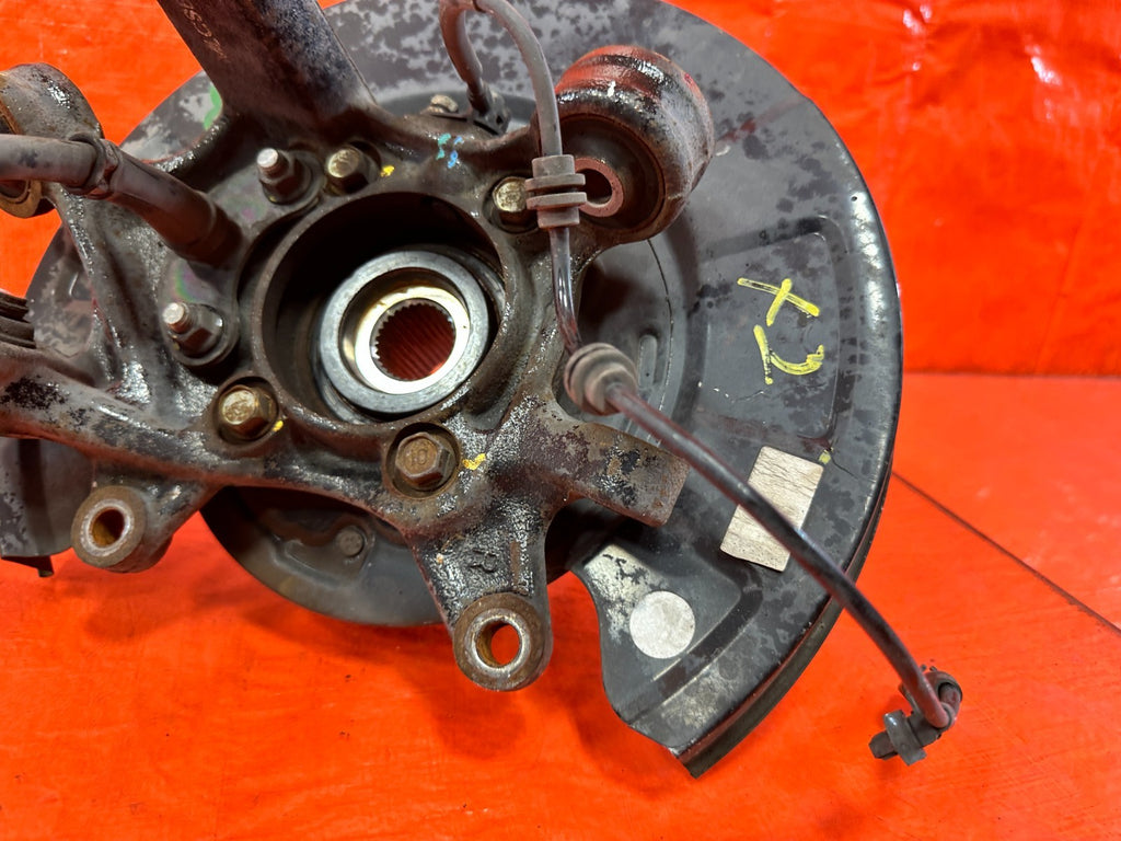 10 16 HYUNDAI GENESIS COUPE   PASSENGER RIGHT REAR SPINDLE KNUCKLE HUB OEM #30211