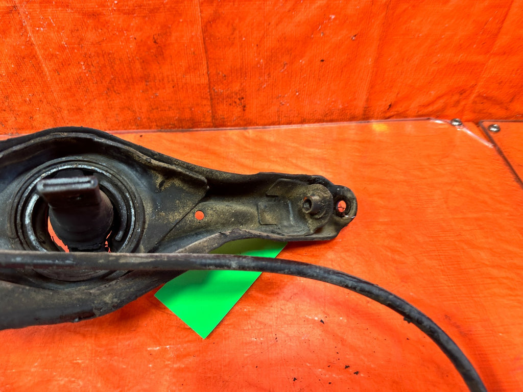 90 91 HONDA CIVIC HATCHBACK   DRIVER LEFT REAR TRAILING ARM LOWER ARM   OEM7