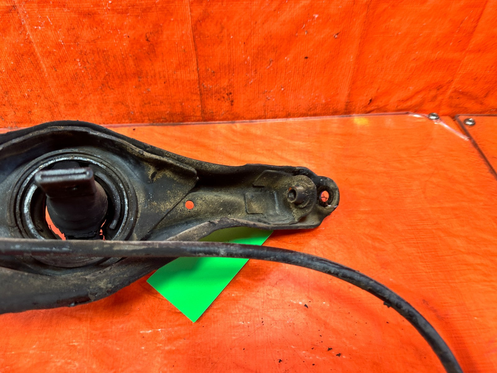 90 91 HONDA CIVIC HATCHBACK   DRIVER LEFT REAR TRAILING ARM LOWER ARM   OEM7