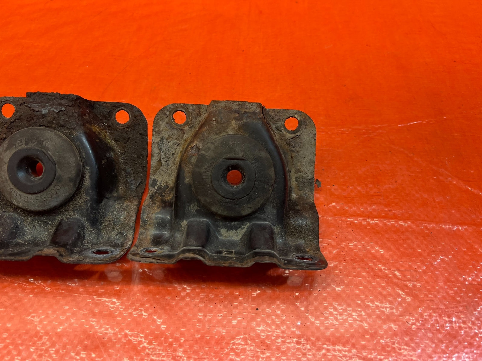 15 21 SUBARU WRX & STI LOWER RADIATOR MOUNTING BRACKET SET LEFT & RIGHT OEM #1704