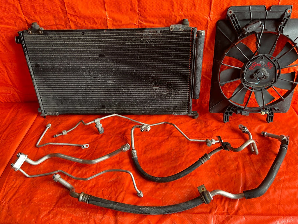 02 04 HONDA CR V CRV   AIR CONDITIONING AC LINE SET LINES W/ CONDENSER + FAN OEM6