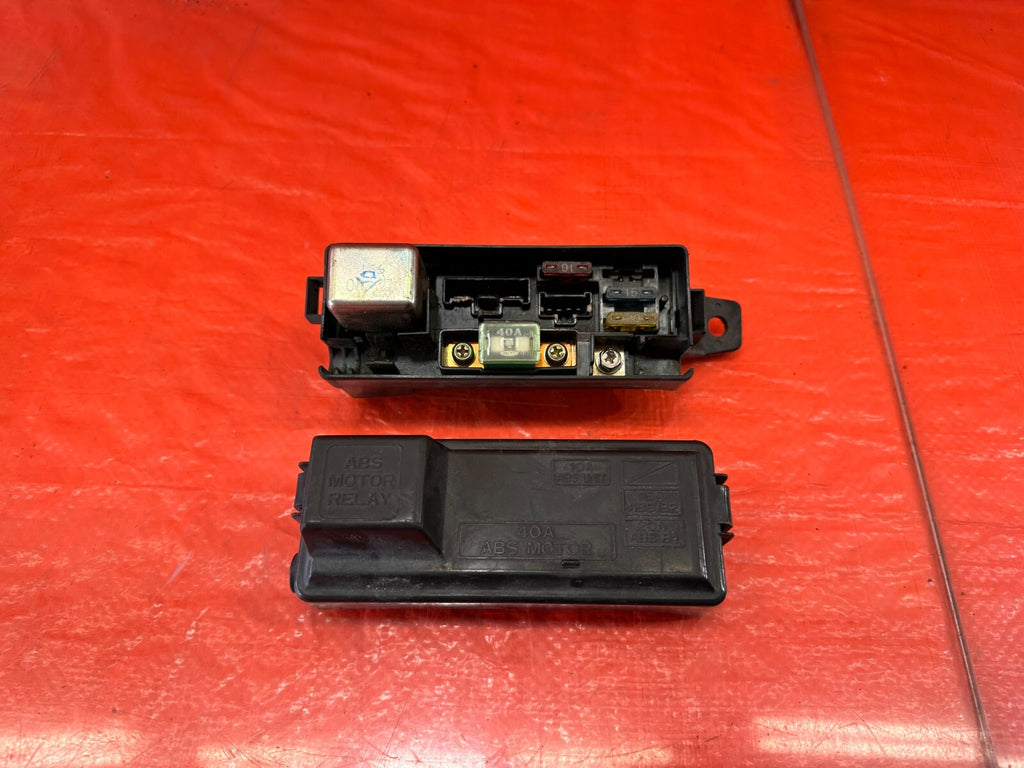 94 01 ACURA INTEGRA   ABS PUMP MODULE FUSE BOX   OEM   38230 ST5 003   #2290