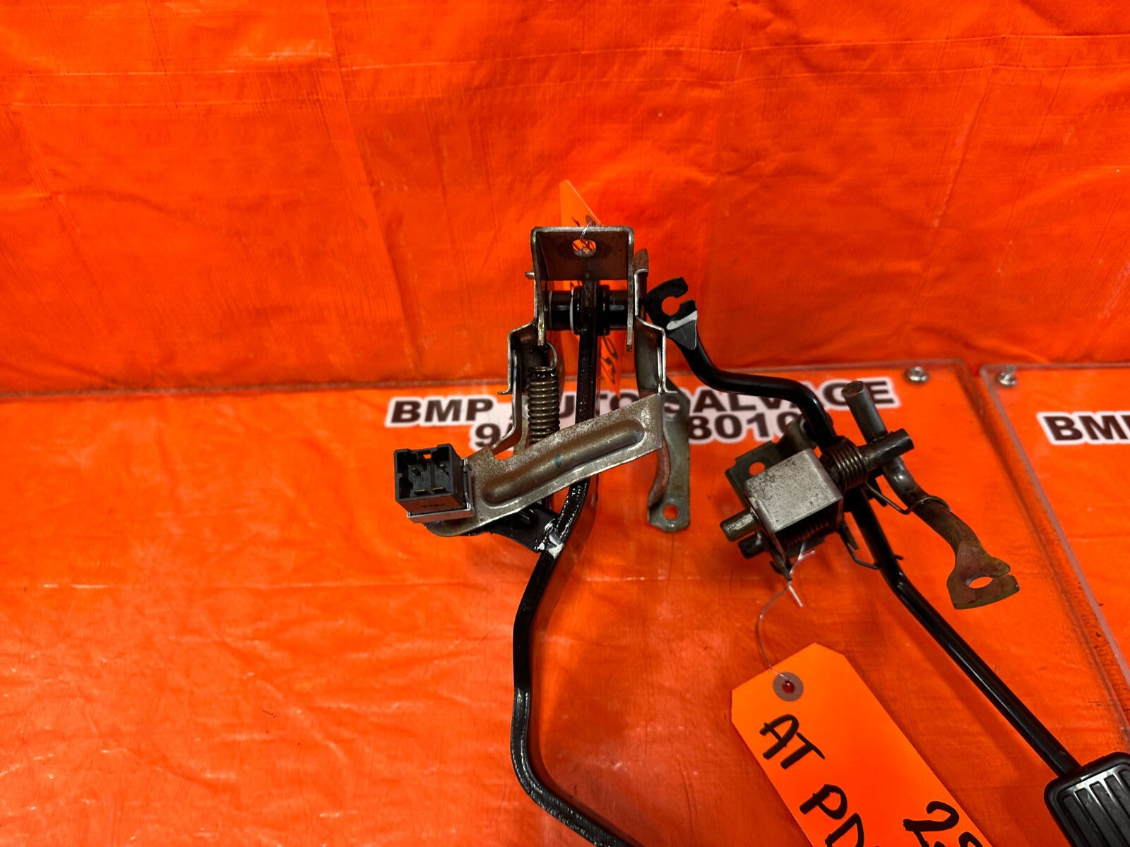 97 01 HONDA PRELUDE   AUTOMATIC PEDALS   GAS AND BRAKE   OEM FACTORY #2528