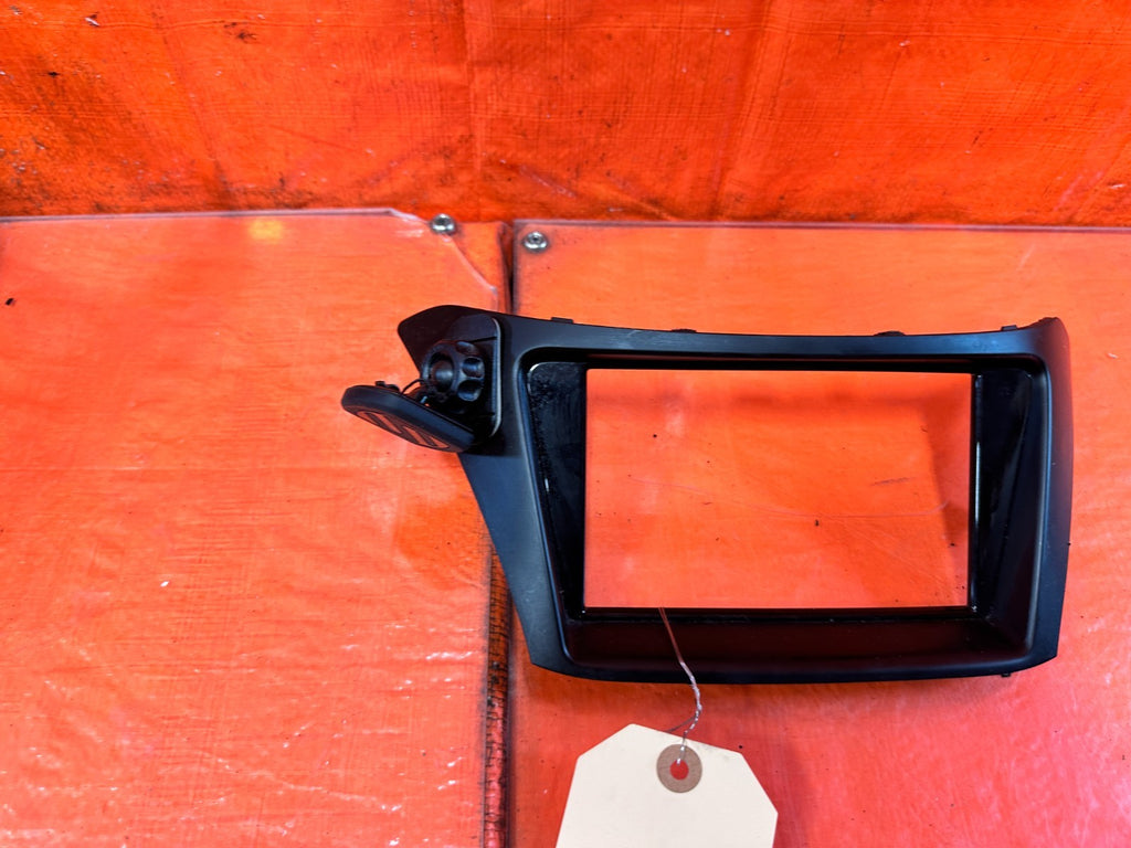 13 16 HYUNDAI GENESIS COUPE   INFORMATION DISPLAY BEZEL TRIM   OEM 3264
