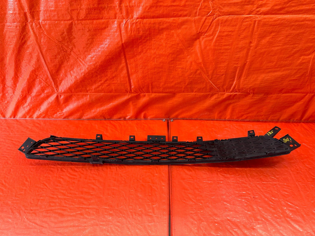 16 17 INFINITI Q50   RED SPORT 400   FRONT BUMPER COVER GRILLE INSERT   OEM #1857