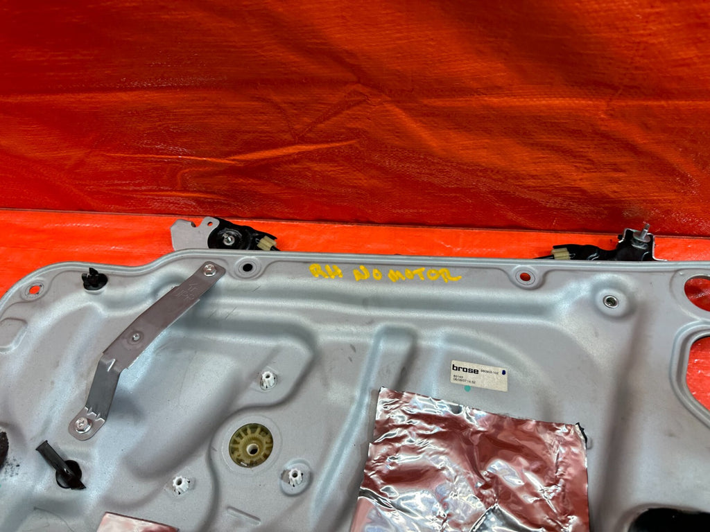 08 15 INFINITI G37 & Q60   PASSENGER RIGHT   WINDOW REGULATOR W/ MOTOR OEM #1909