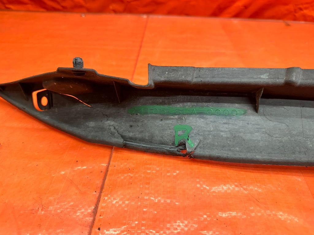 04 08 ACURA TSX RIGHT PASS FRONT FENDER ENCLOSURE TRIM MOLDING OEM #3306