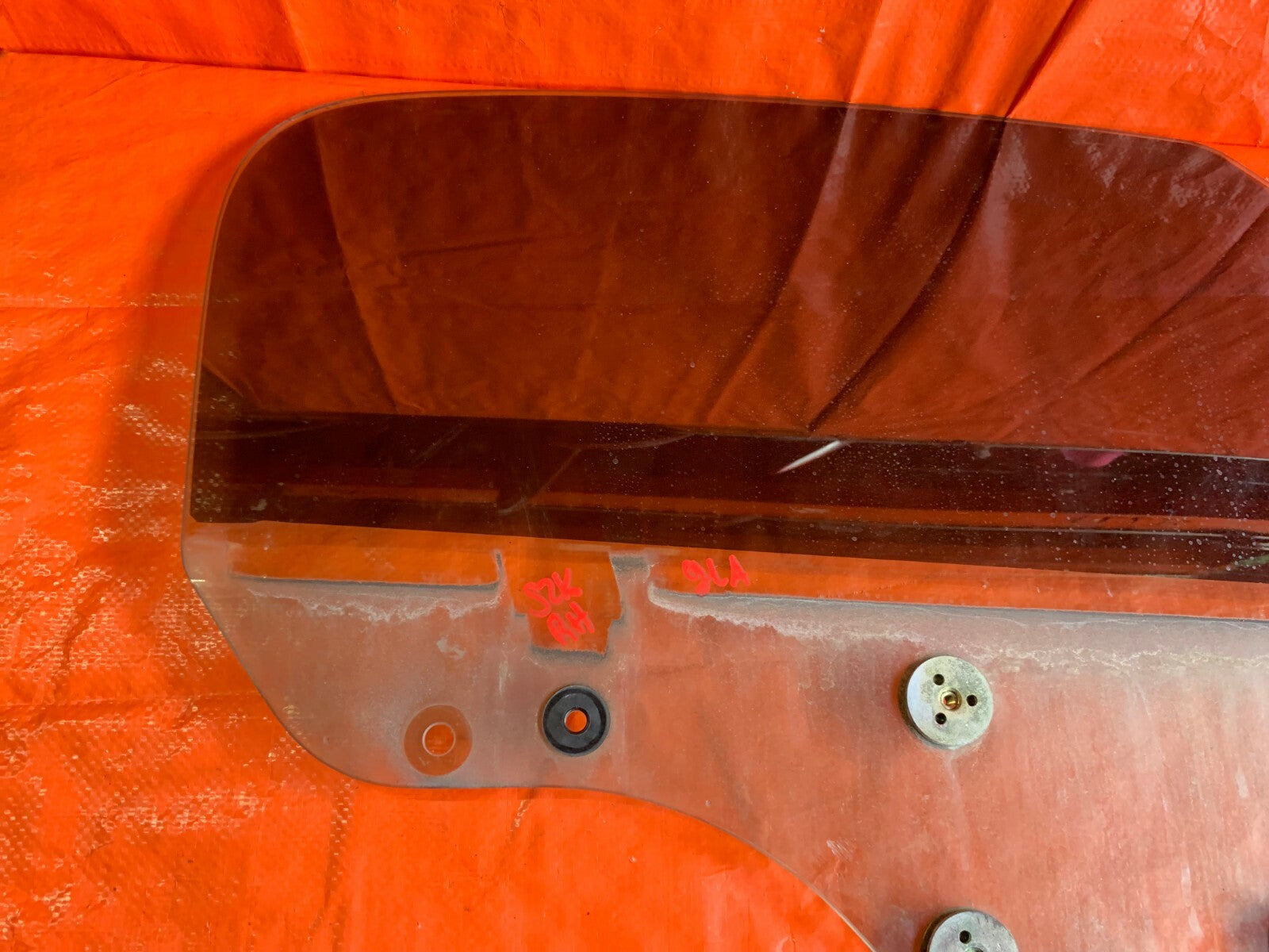 OEM 2000 00 HONDA S2000   PASSENGER RIGHT WINDOW GLASS6
