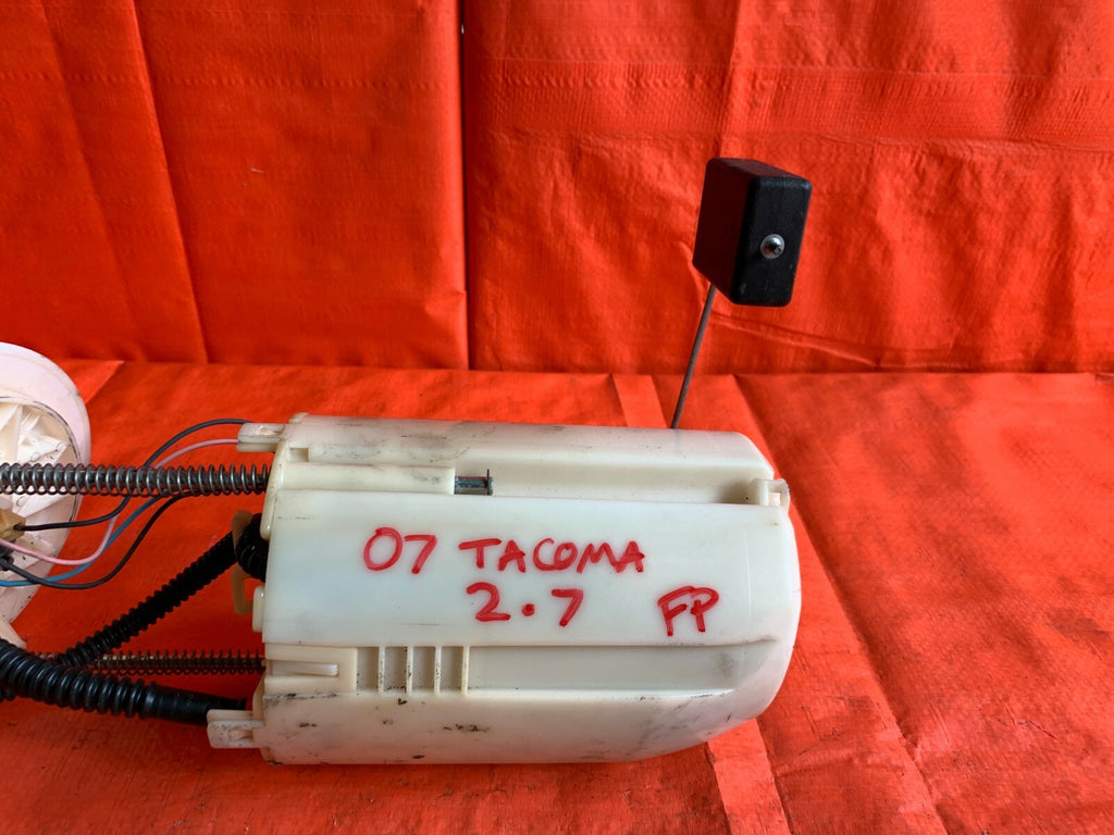OEM 2007 07 TOYOTA TACOMA 2.7L BASE   FUEL PUMP ASSEMBLY SENDING UNIT3