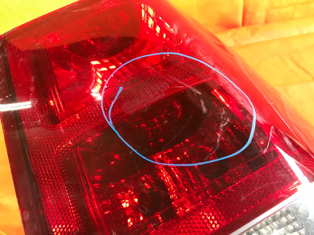 OEM 2005 2006 05 JEEP GRAND CHEROKEE PASSENGER RIGHT TAIL LIGHT LAMP 55156614AB7