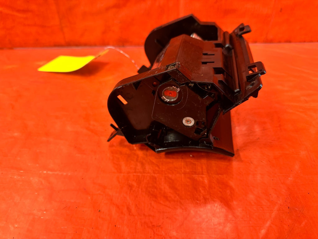 06 08 ACURA TSX   LOWER CENTER CONSOLE CUBBY STORAGE W/ 12V SOCKET   OEM 2759