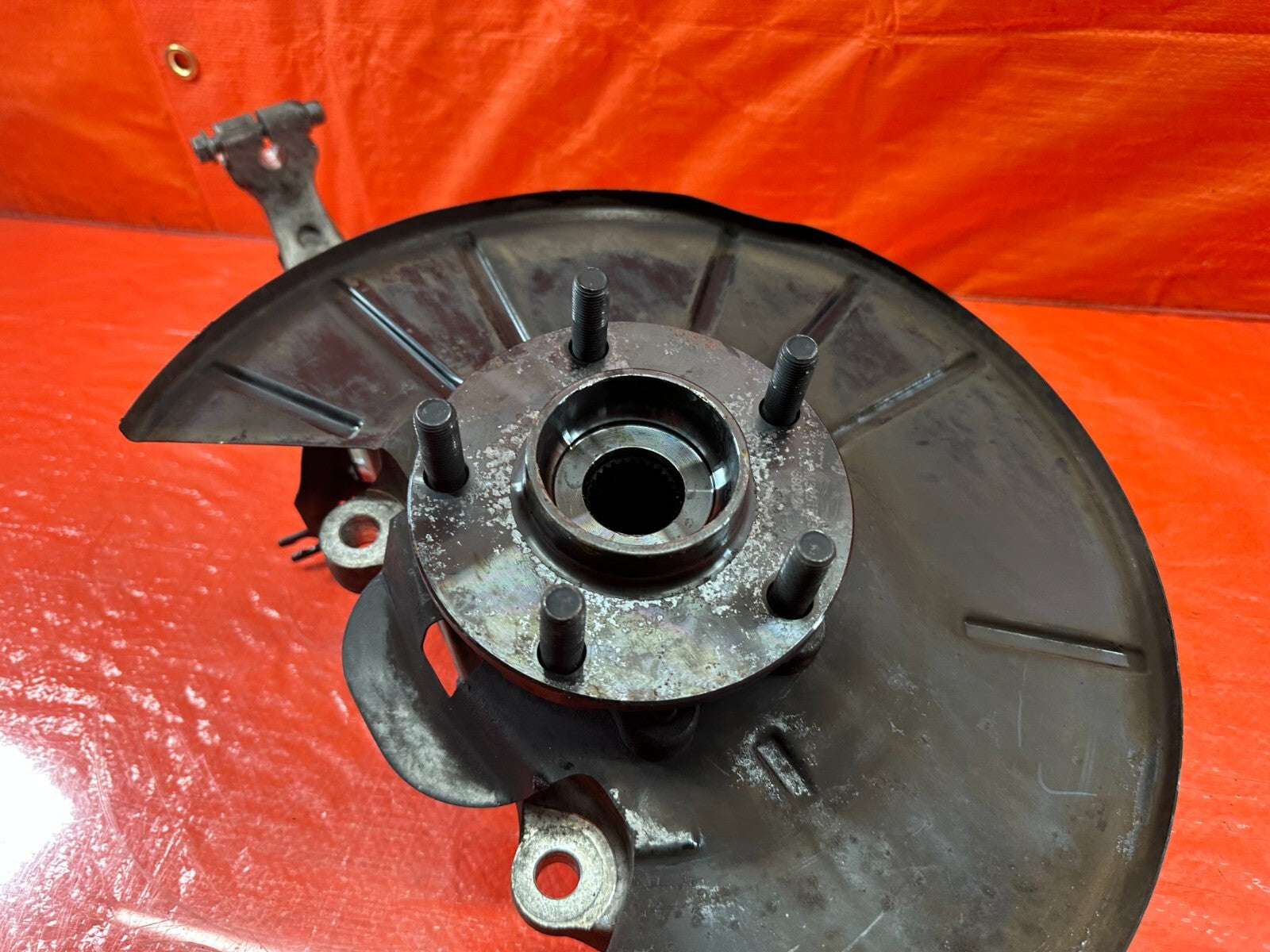 08 12 INFINITI G37 SPORT   DRIVER LEFT FRONT SPINDLE KNUCKLE HUB   OEM #1904
