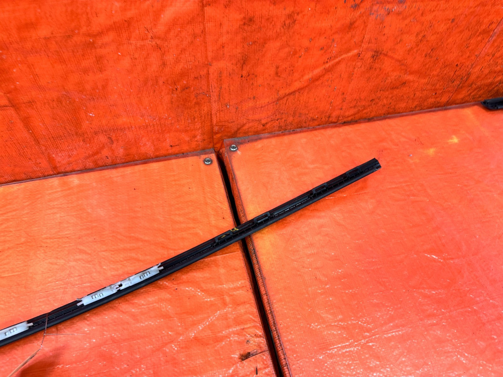 18 22 HONDA ACCORD   DRIVER LEFT EXTERIOR WINDSHIELD TRIM PLASTIC   OEM #3249