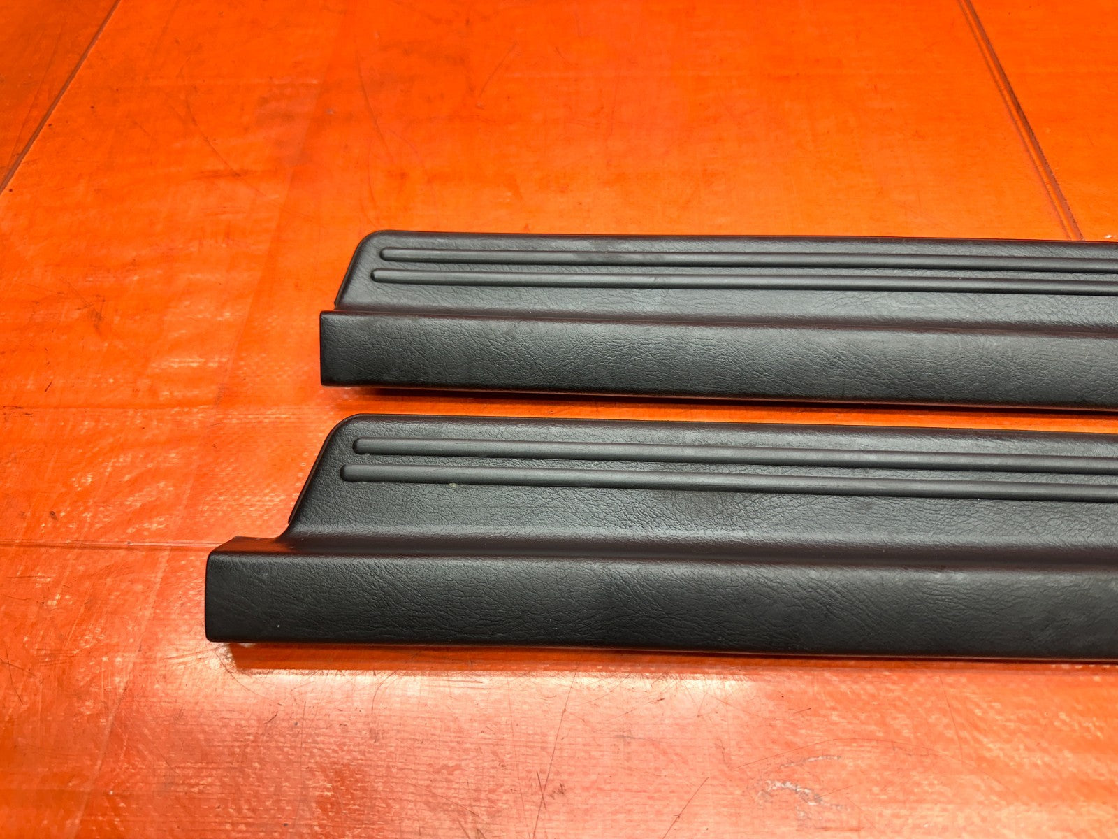 97 01 HONDA PRELUDE 2.2L FLOOR PILLAR TRIM MOLDING PLASTICS LEFT RIGHT OEM #3357
