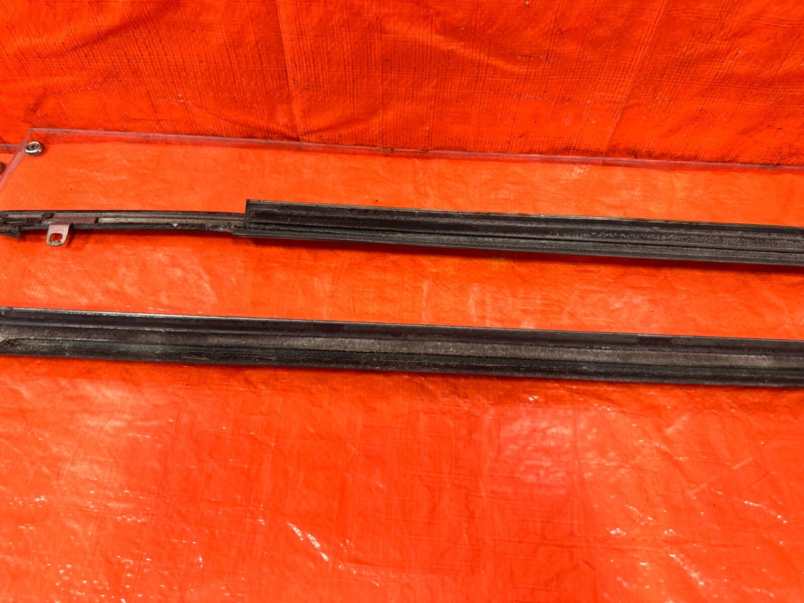 88 89 HONDA CRX   FRONT & REAR / LEFT & RIGHT EXTERIOR WINDOW GLASS TRIM OEM 2779