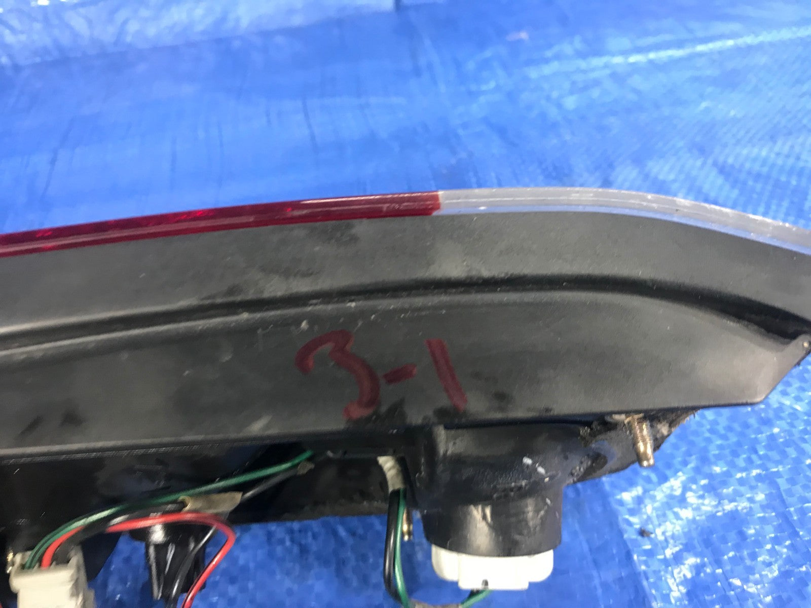 OEM 1996 HONDA ACCORD EX SEDAN 4D   PASSENGER RIGHT INNER  TAIL LIGHT LAMP R RH4