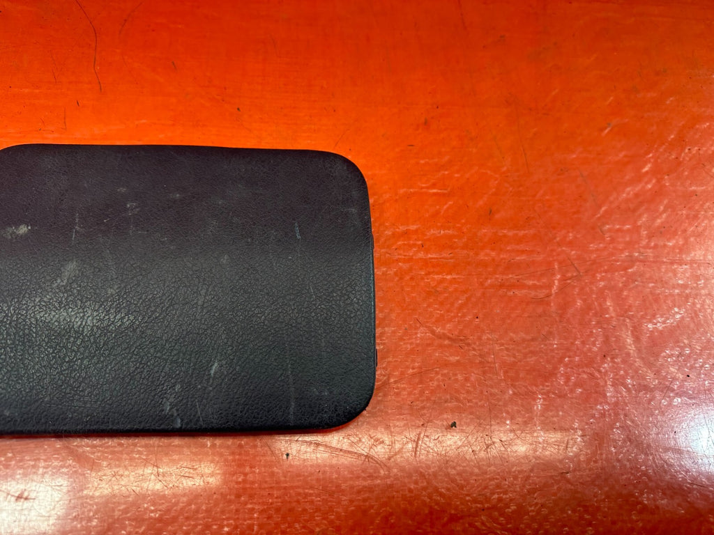 88 91 HONDA CRX   PASSENGER RIGHT REAR LID PANEL FILLER GARNISH   OEM #2431