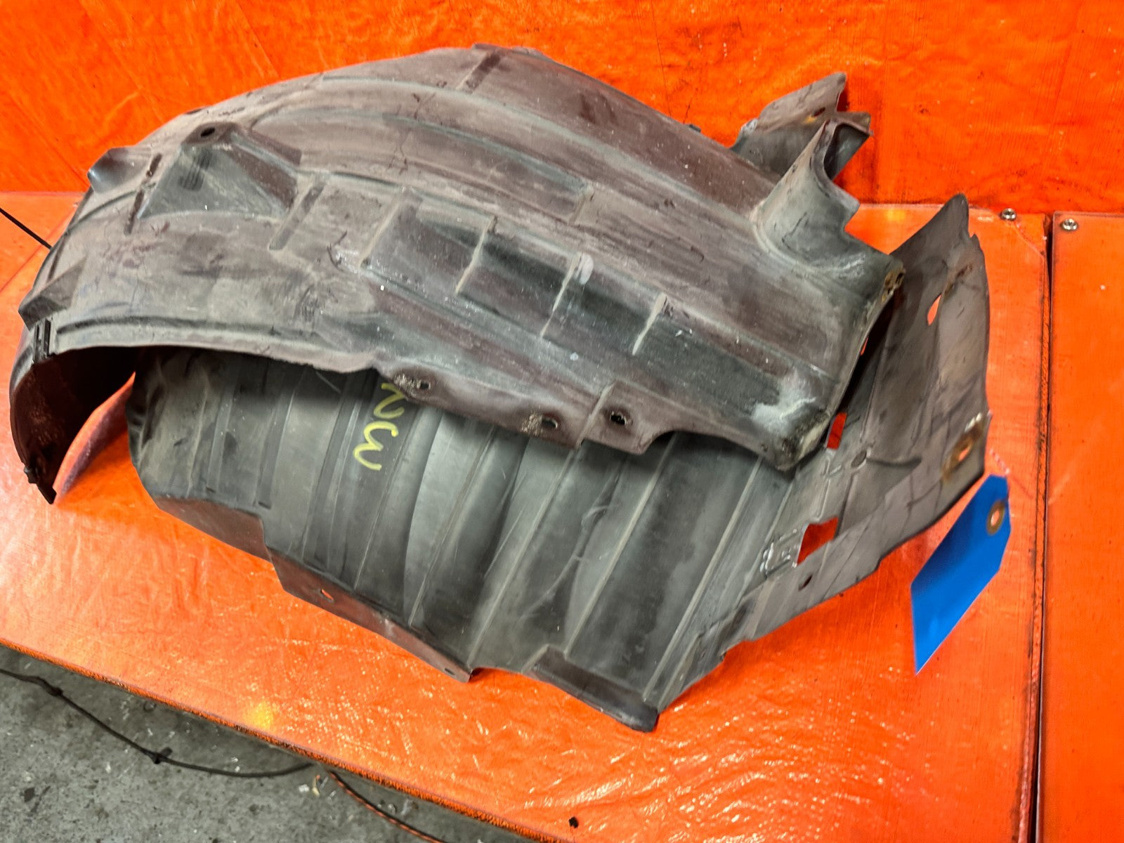 08 15 INFINITI G37 Q60 COUPE CONV LEFT DRIVER FRONT FENDER SPLASH LINER OEM #3299