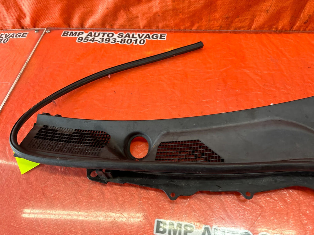 08 15 INFINITI G37 & Q60   2D COUPE   WIPER COWL TRIM   LEFT SIDE   OEM #2457