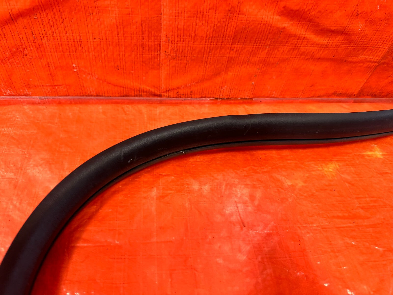 04 08 ACURA TSX   RIGHT FRONT DOOR TO CHASSIS WEATHER STRIP OPEN TRIM OEM #27511