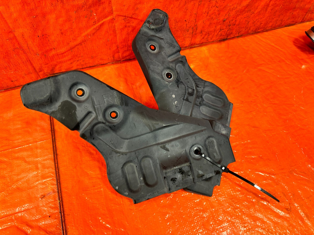 08 15 INFINITI G37 & Q60 COUPE LEFT AND RIGHT REAR SUBFRAME BRACKET DUST SHIELDS12