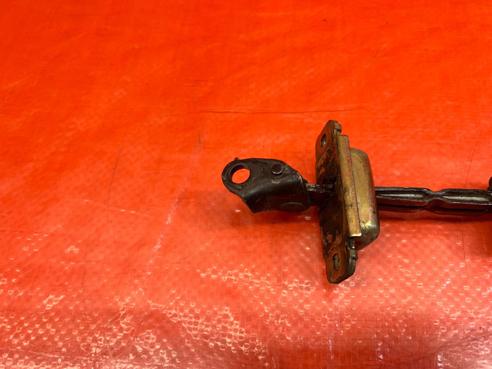 96 00 HONDA CIVIC COUPE & HATCH PASSENGER RIGHT DOOR CHECKER HINGE ARM OEM #19110