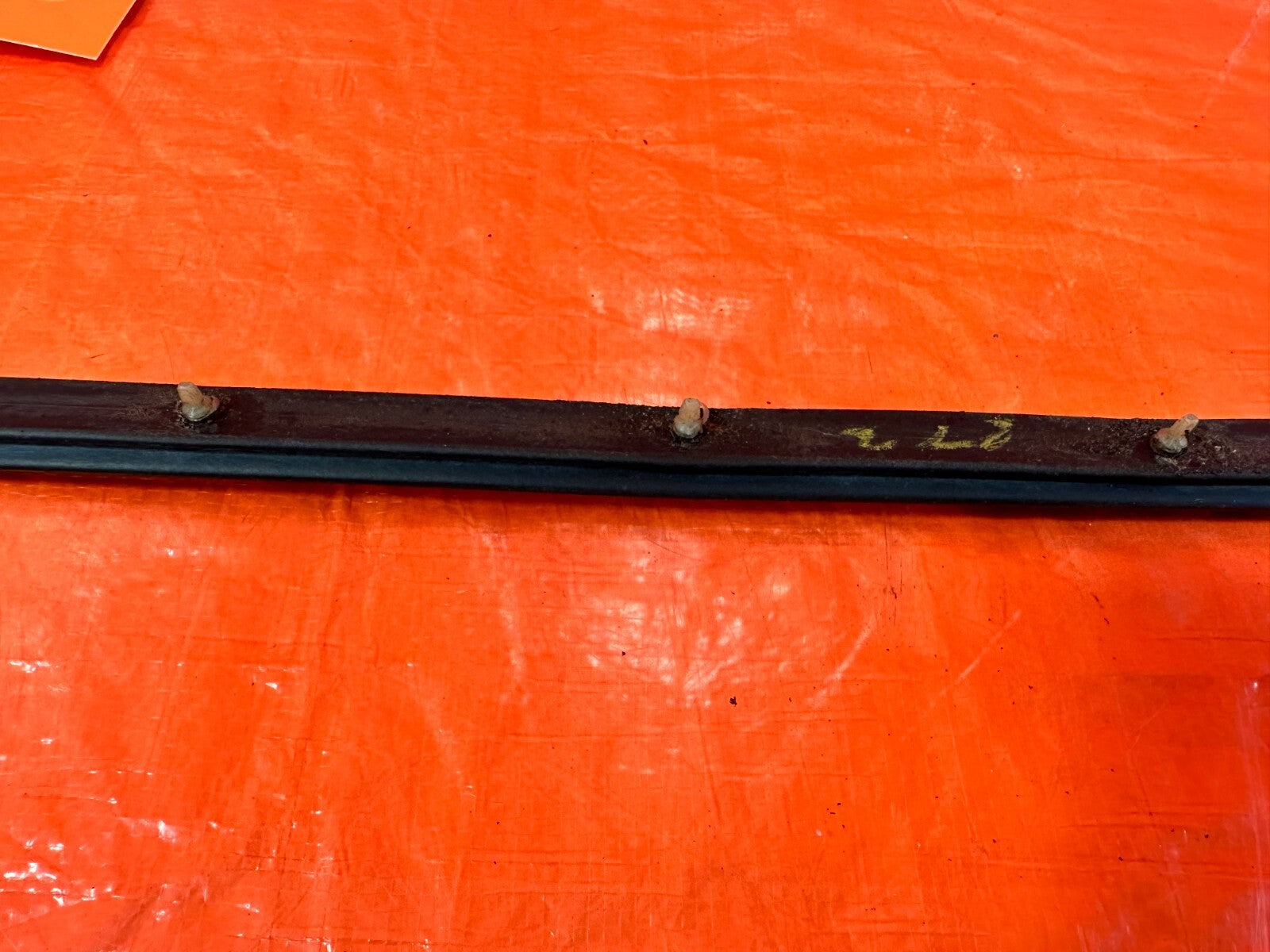 92 96 HONDA PRELUDE   LEFT OR RIGHT   LOWER DOOR SEAL WEATHER STRIP   OEM #273 15