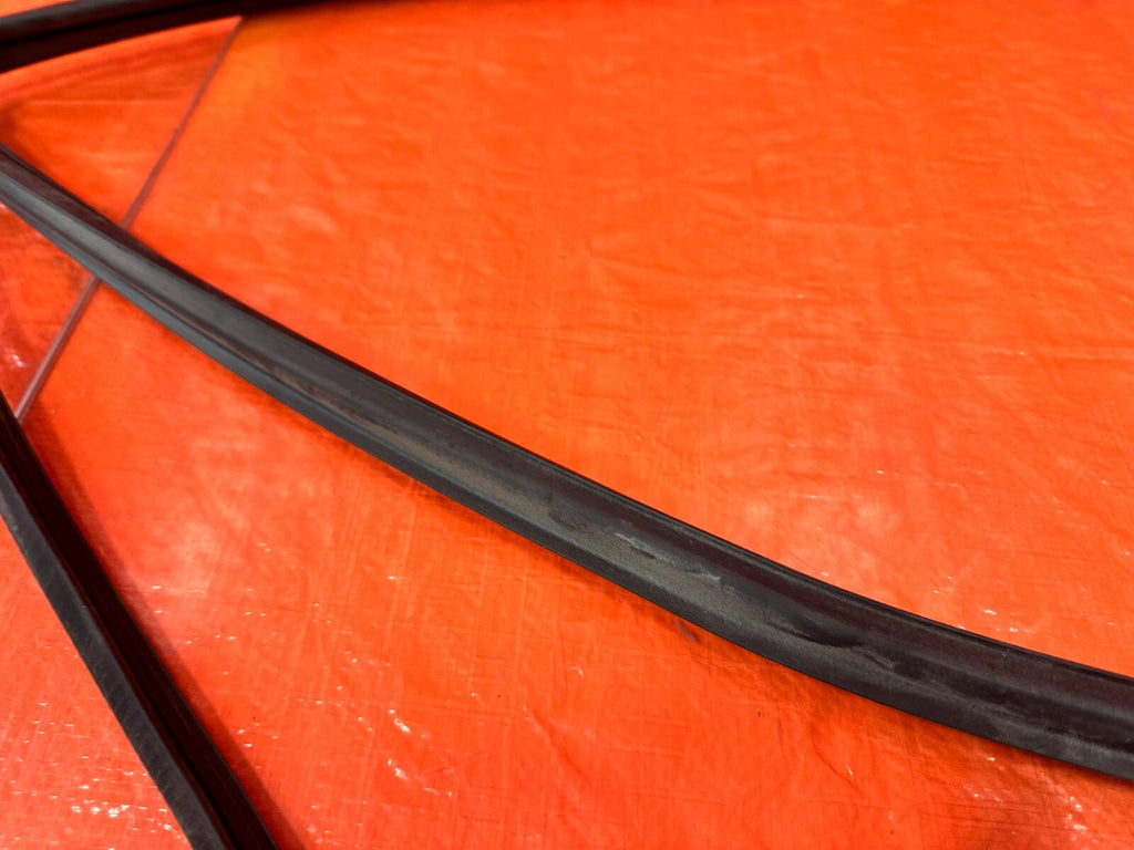08 14 SUBARU IMPREZA WRX WAGON PASSENGER RIGHT FRONT DOOR WEATHER STRIP GASKET14