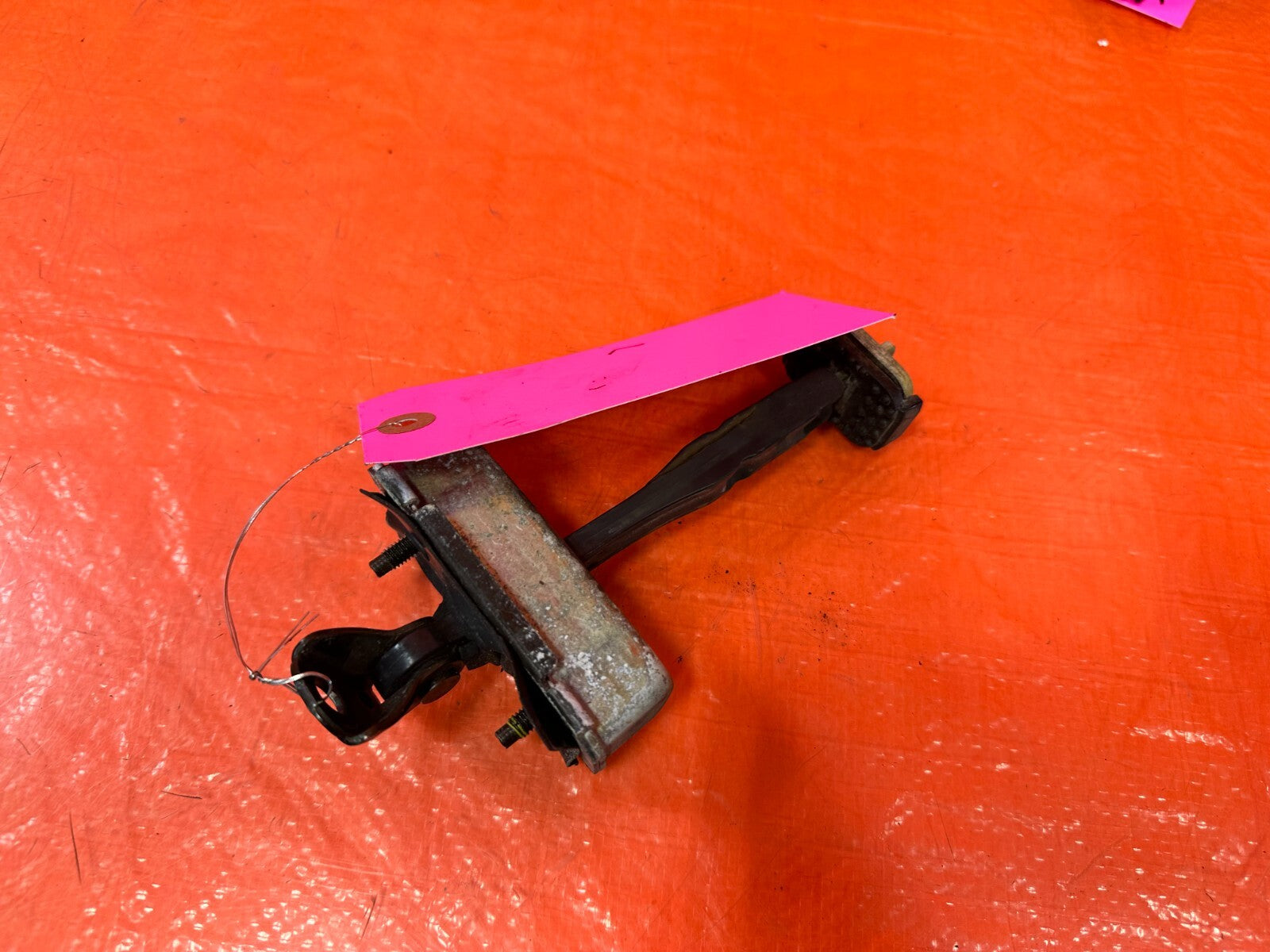 04 08 ACURA TSX   DRIVER LEFT FRONT DOOR CHECKER HINGE ARM STOPPER   OEM #2556