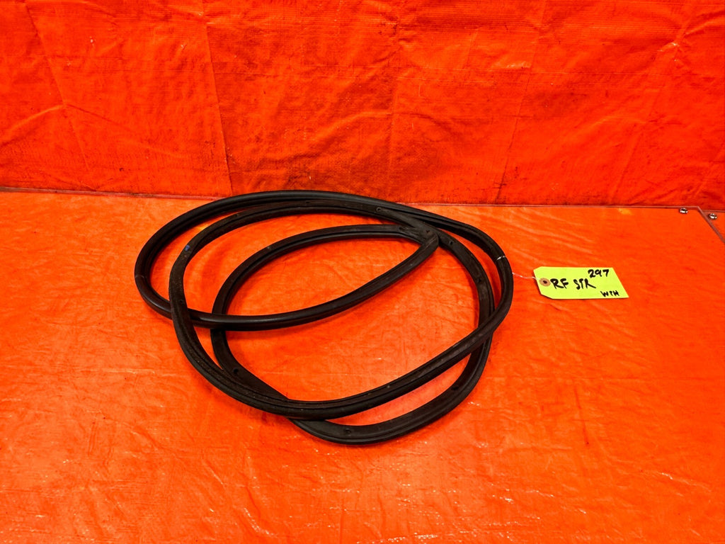 96 00 HONDA CIVIC SEDAN RIGHT FRONT WEATHER STRIP TRIM SEAL GASKET 2970