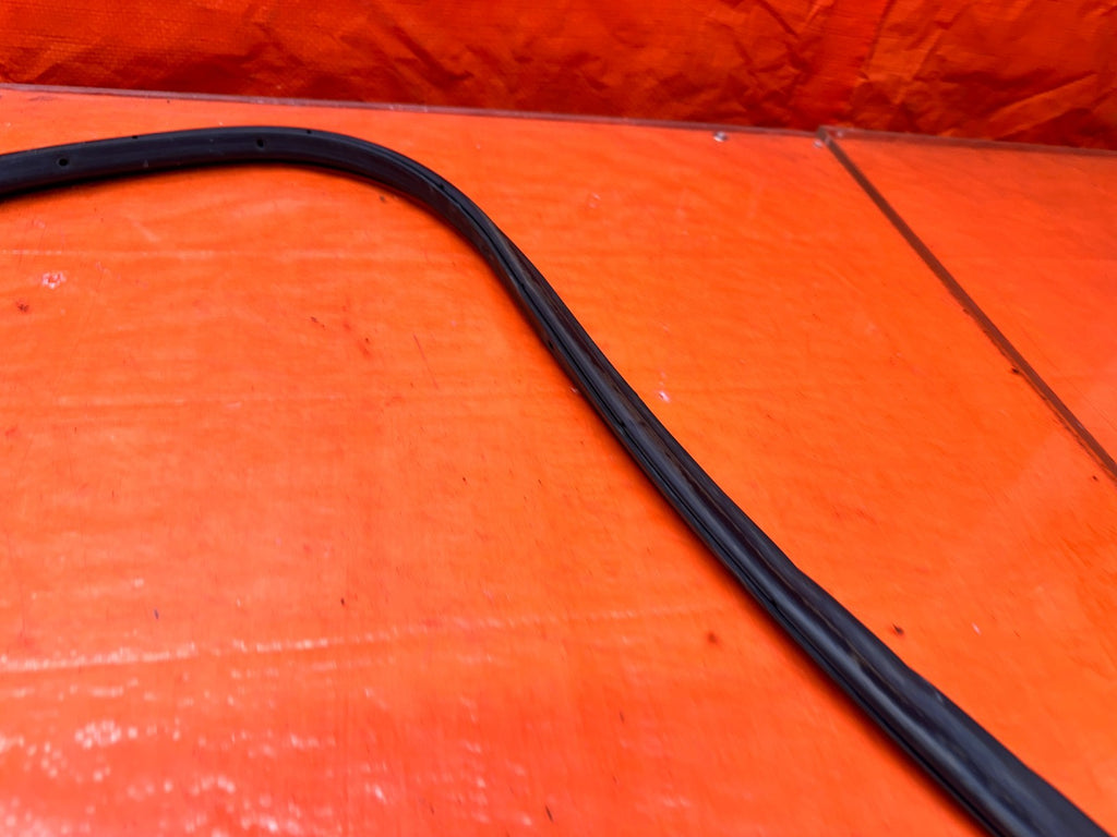 02 06 ACURA RSX LEFT DRIVER DOOR CHASSIS WEATHERSTRIP SEAL OEM #06RSX4